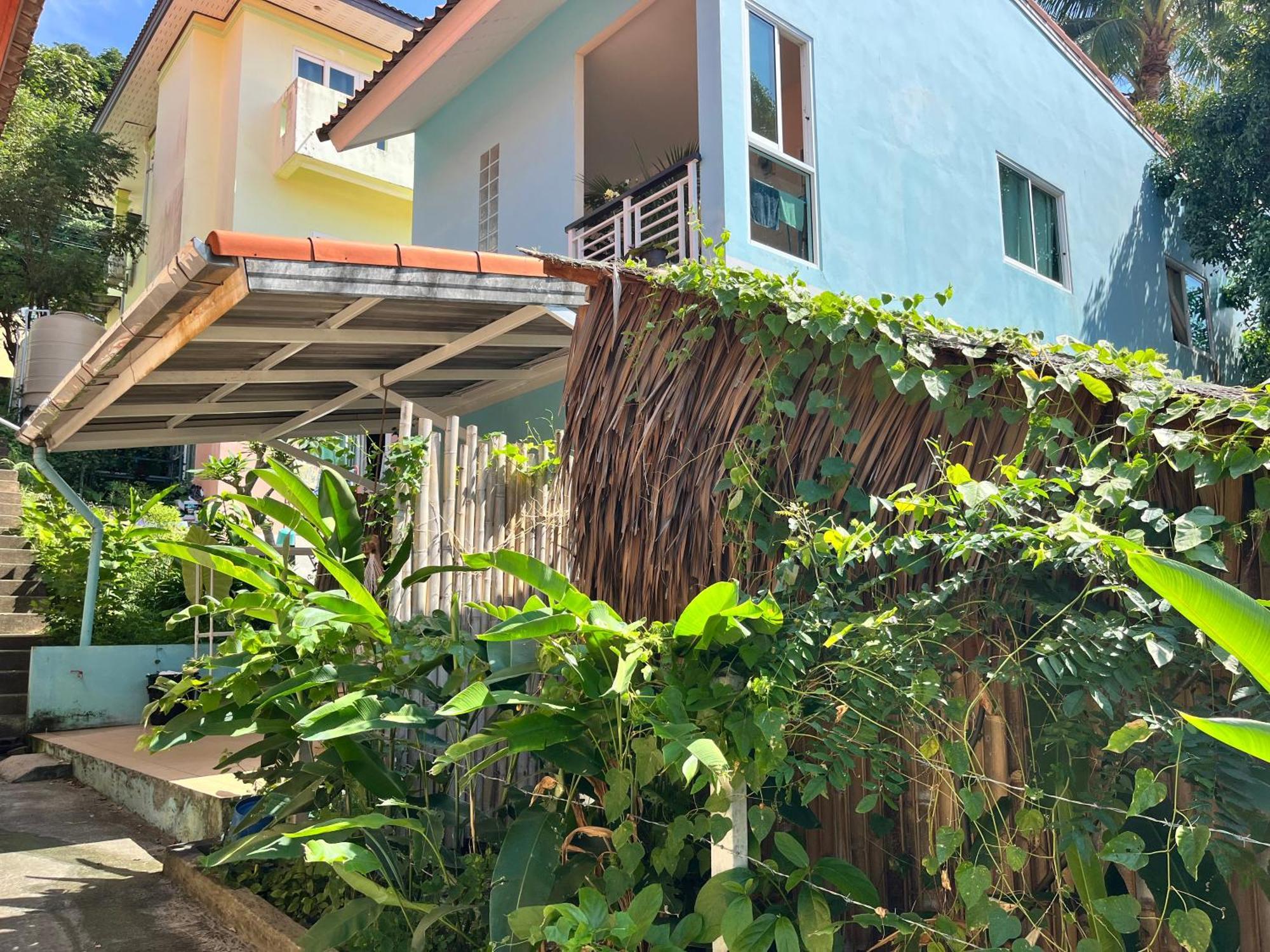 Sea Dreamer Beachfront Apartments Phuket Exterior photo